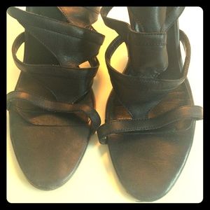 Sisley leather black sandals 3 3/4 heels